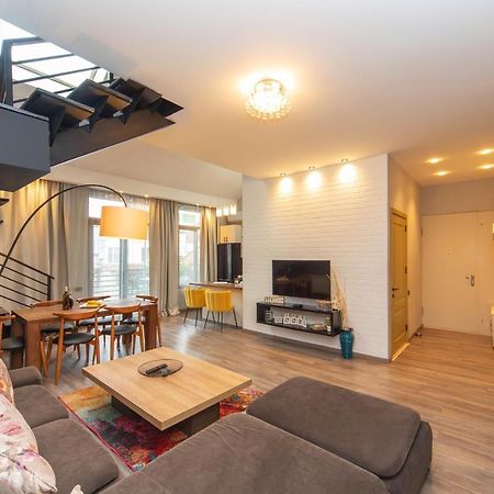 Luxury 4 Bedroom Apartment #1 In The City Center Of Tbilisi Ngoại thất bức ảnh