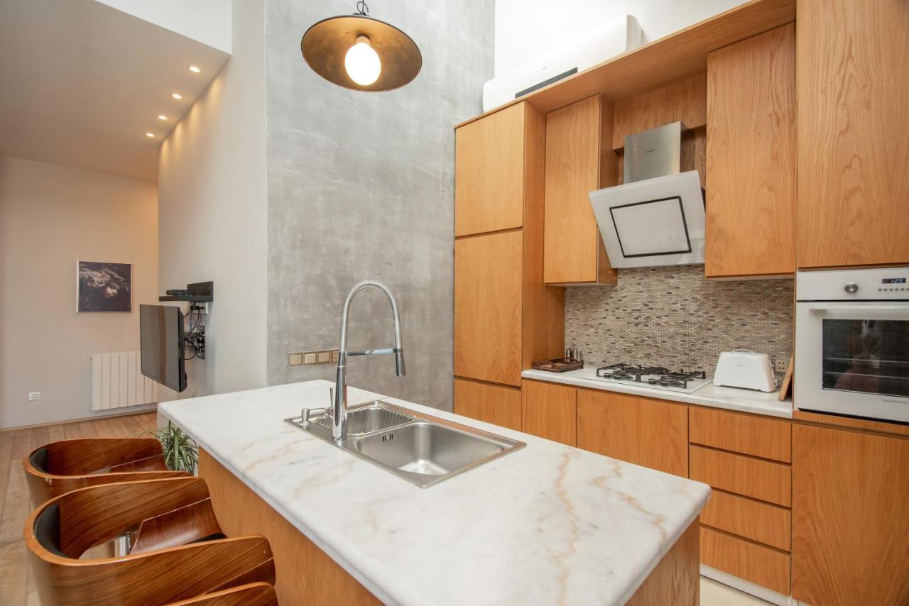 Luxury 4 Bedroom Apartment #1 In The City Center Of Tbilisi Ngoại thất bức ảnh