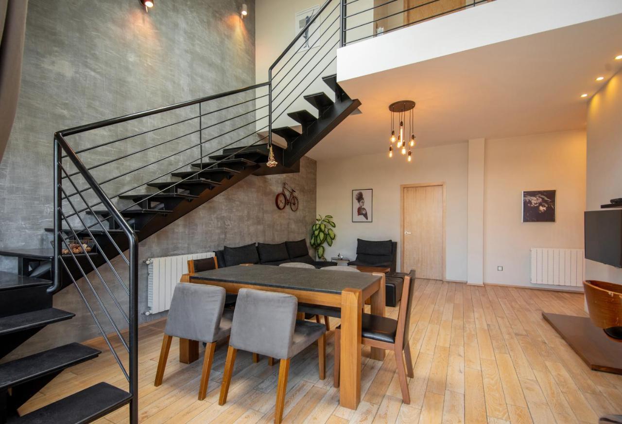 Luxury 4 Bedroom Apartment #1 In The City Center Of Tbilisi Ngoại thất bức ảnh