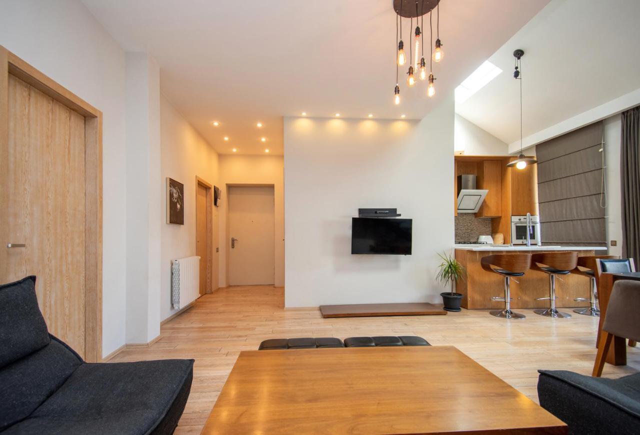 Luxury 4 Bedroom Apartment #1 In The City Center Of Tbilisi Ngoại thất bức ảnh