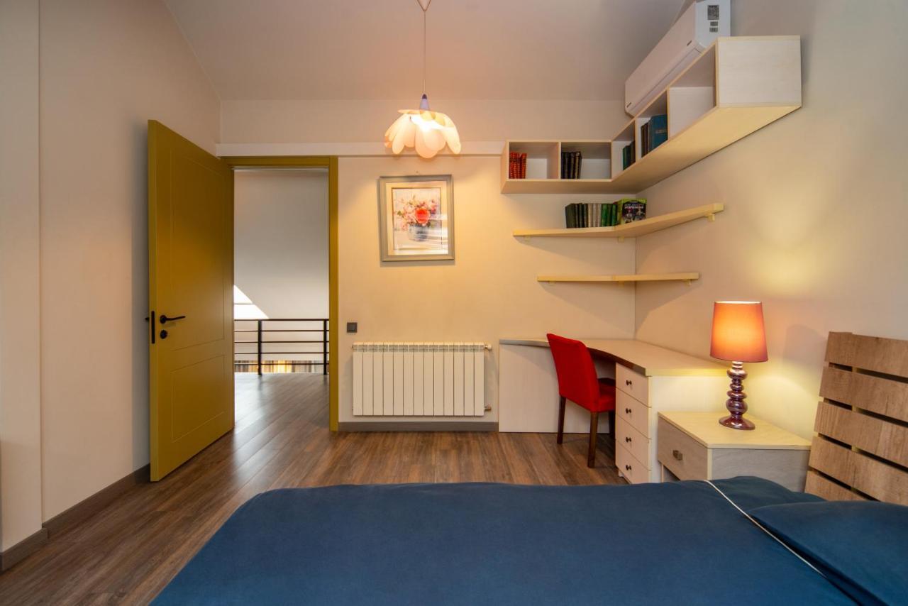 Luxury 4 Bedroom Apartment #1 In The City Center Of Tbilisi Ngoại thất bức ảnh