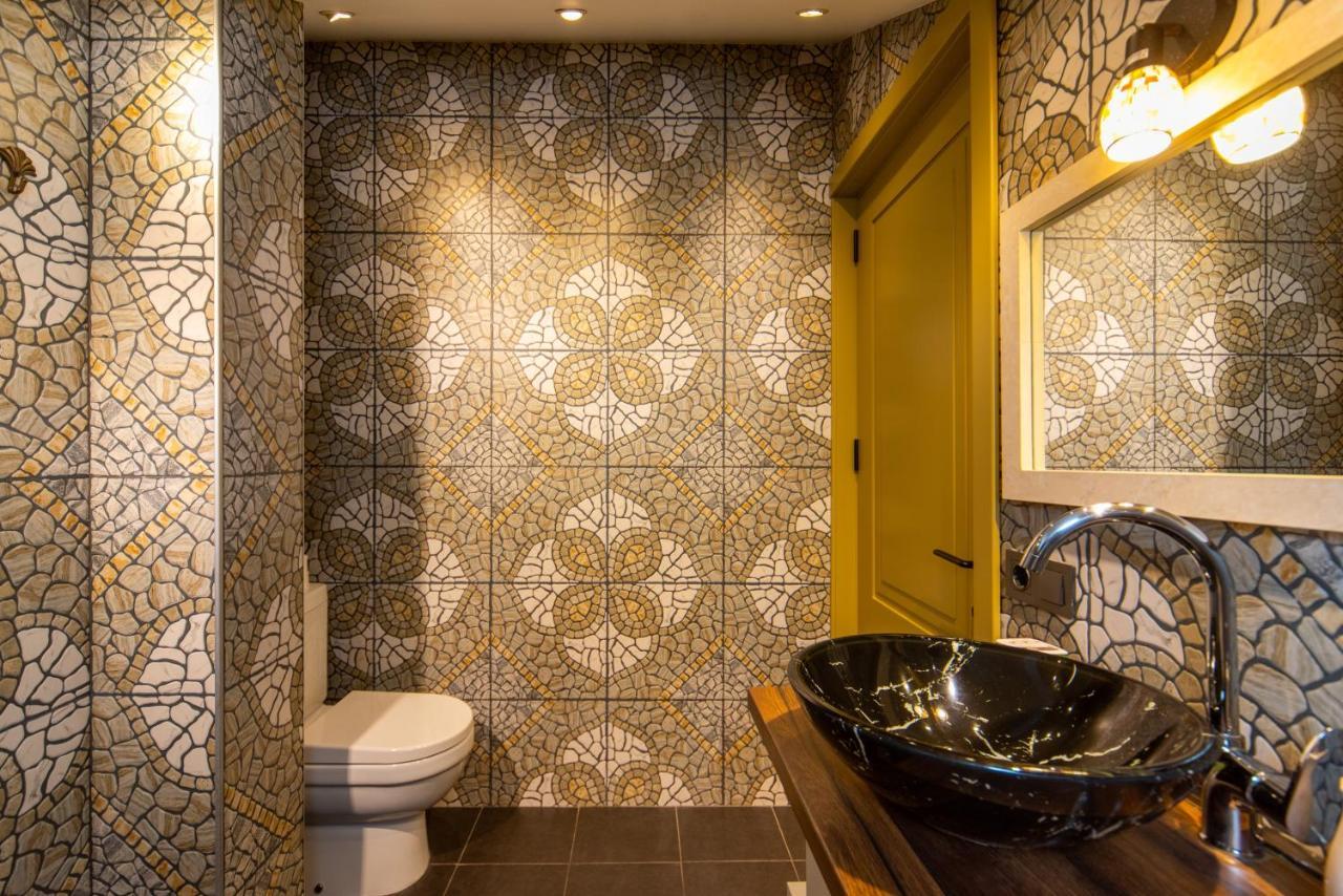 Luxury 4 Bedroom Apartment #1 In The City Center Of Tbilisi Ngoại thất bức ảnh