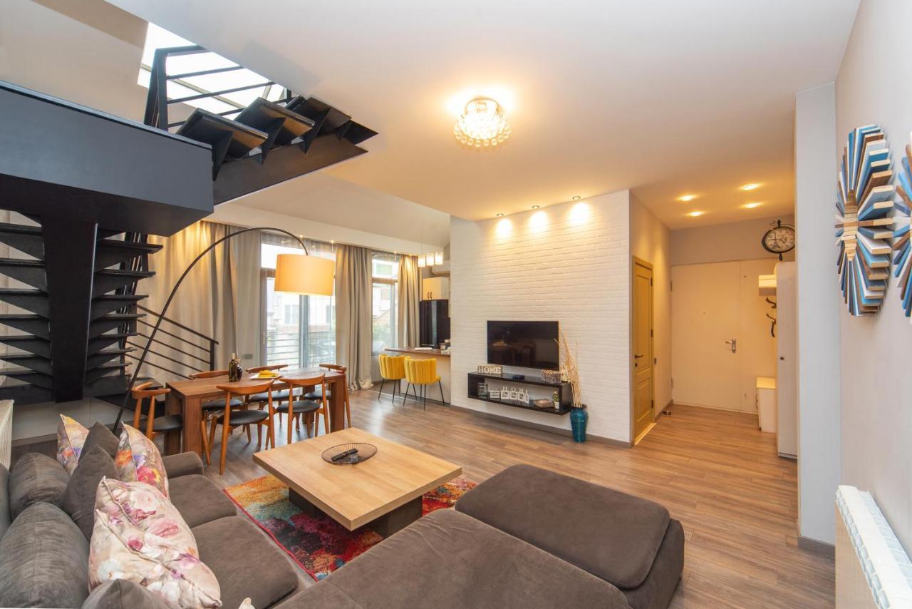 Luxury 4 Bedroom Apartment #1 In The City Center Of Tbilisi Ngoại thất bức ảnh